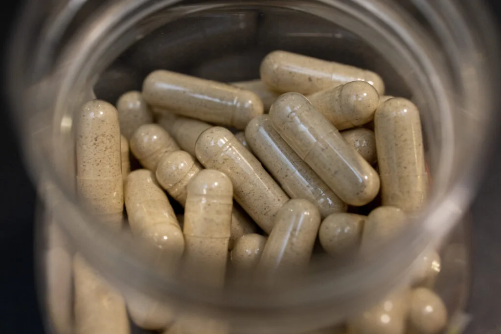 capsules of yohimbe supplement